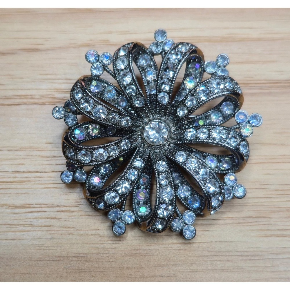 Vintage Liz Claiborne Brooch Rhinestone Aurora Boreales Sunburst 2" Pin FLAW - Picture 2 of 14